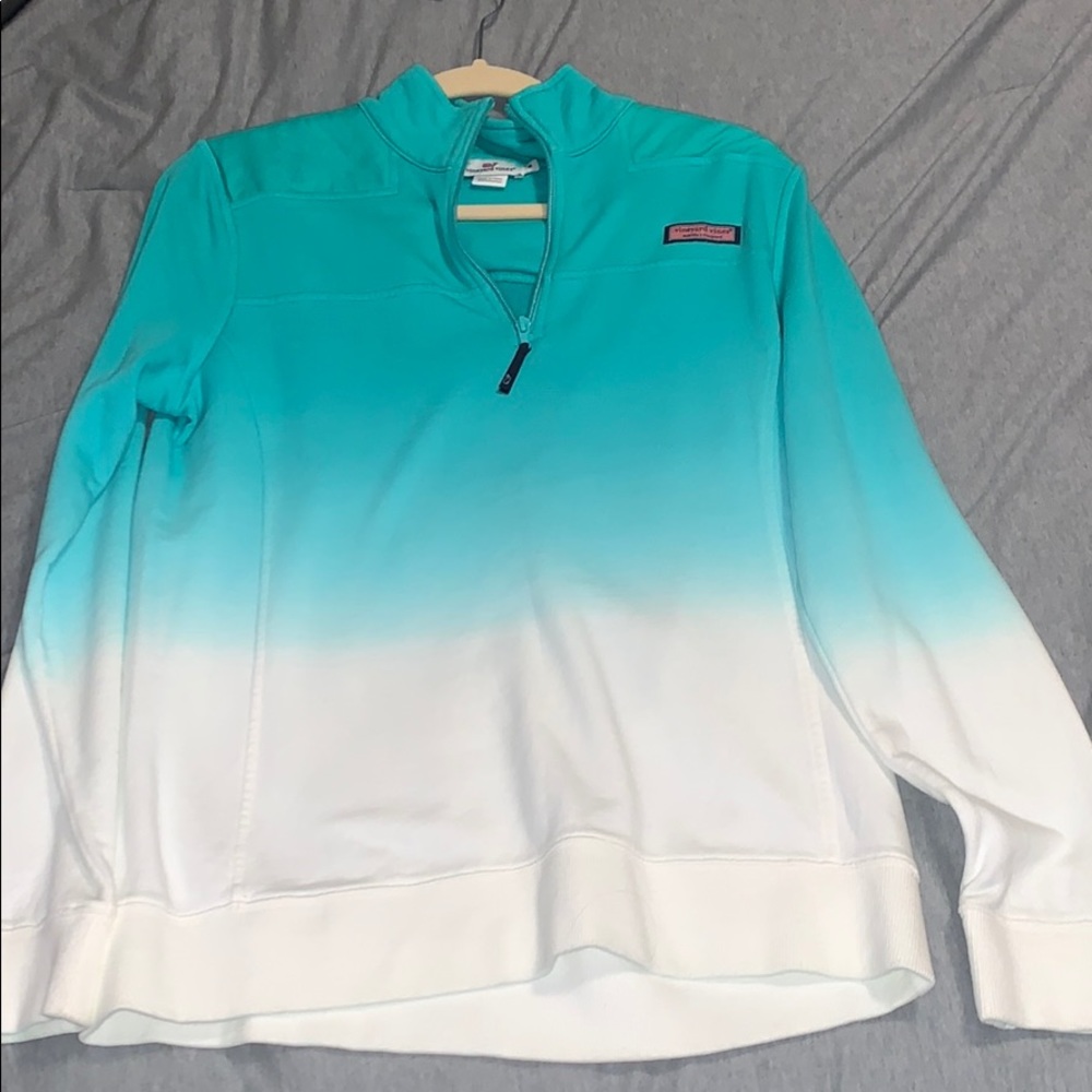 Ombré Vineyard Vines Quarter Zip, never worn!
